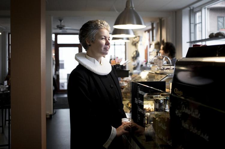 Præsten Annette Brounbjerg Bennedsgaard handler jævnligt hos Kaffe Brød & Co, der ligger i samme gade som hendes arbejdsplads, Horsens Klosterkirke. 