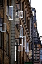 Vores forfædres huse havde kun én lyskilde. I dag kan vi ikke få vinduer nok. 