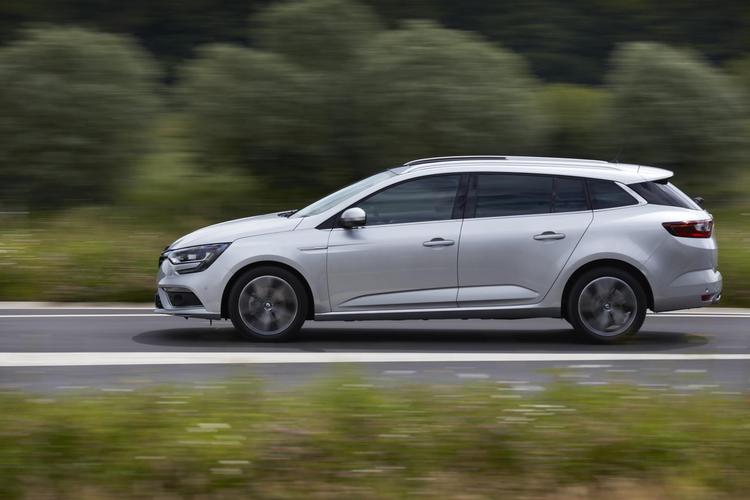 Renault Megane Sport Tourer er lagt an på komfort og rummelighed. Ikke sport, som navnet ellers siger. 