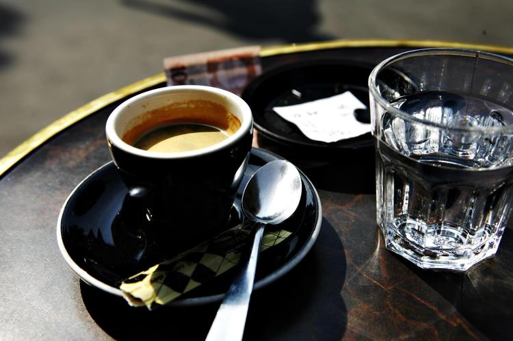 En rapport fra Vidensråd for Forebyggelse peger på, at kaffe nedsætter risikoen for bl.a. demens og type 2-diabetes. Arkivfoto Thomas Borberg