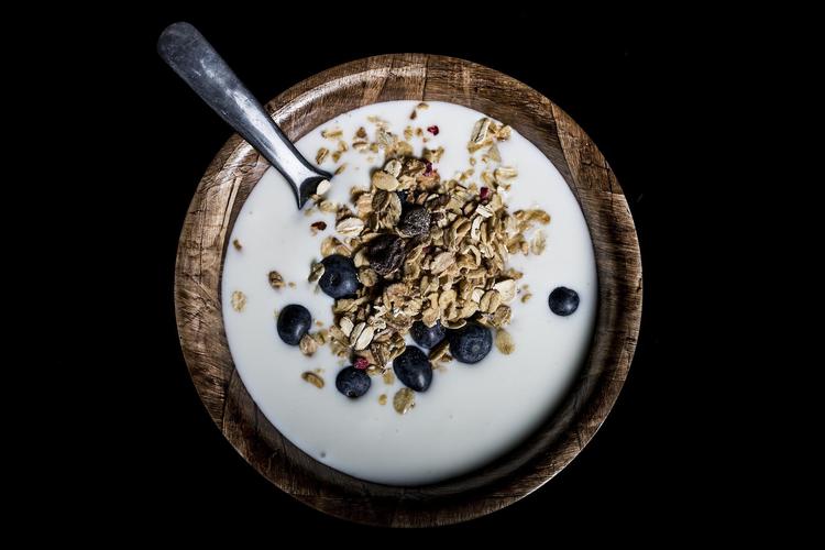 Kefir stammer fra Kaukasus og er en såkaldt probiotisk fødevare, der kan være med til at opbygge en sund tarmflora. 