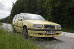 Gul var en populær farve for den skrappe udgave af Volvo 850. Den kunne køre fra mange af konkurrenterne i 1990'erne.  