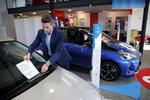 Nu kan bilforhandlerne begynde at fastsætte prisen på privatleasing. 