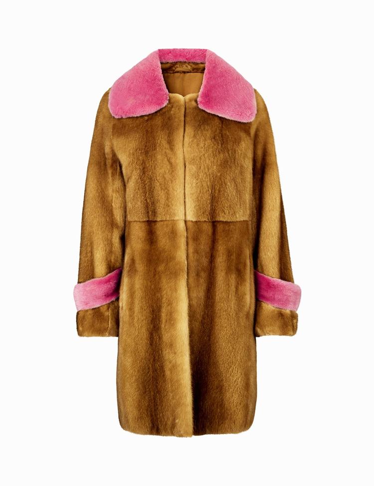 En klassisk pels behøver ikke være kedelig. Birger Christensen sælger en poetisk udgave, der ikke er som de andre. 