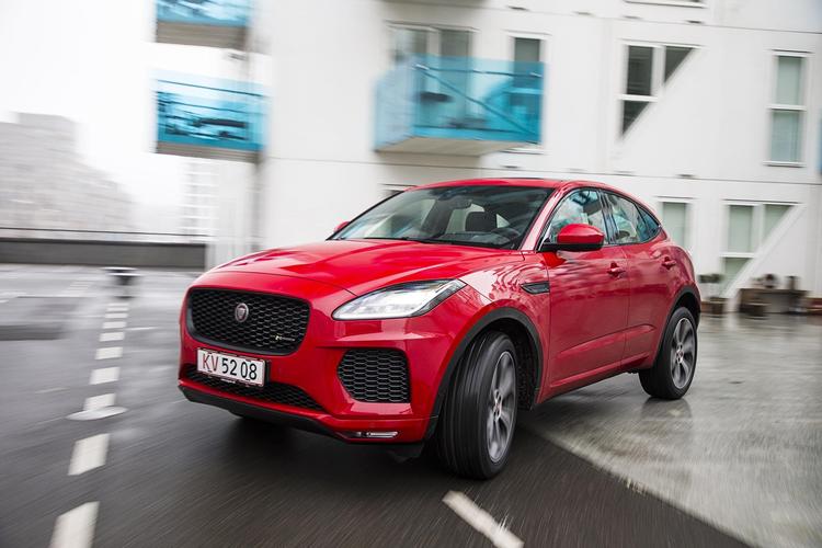 Jaguar E-Pace er et bud på en luksuspræget crossover. Det er en biltype, der har stor succes i mange lande. 