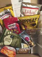 Kassen fra Snackmover er en sær blanding af chips, vingummier og 'sundt' slik og kassen er spist på få dage.  