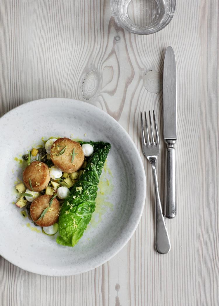 Torskerogn og kål smager fantastisk sammen. Line Thit Klein