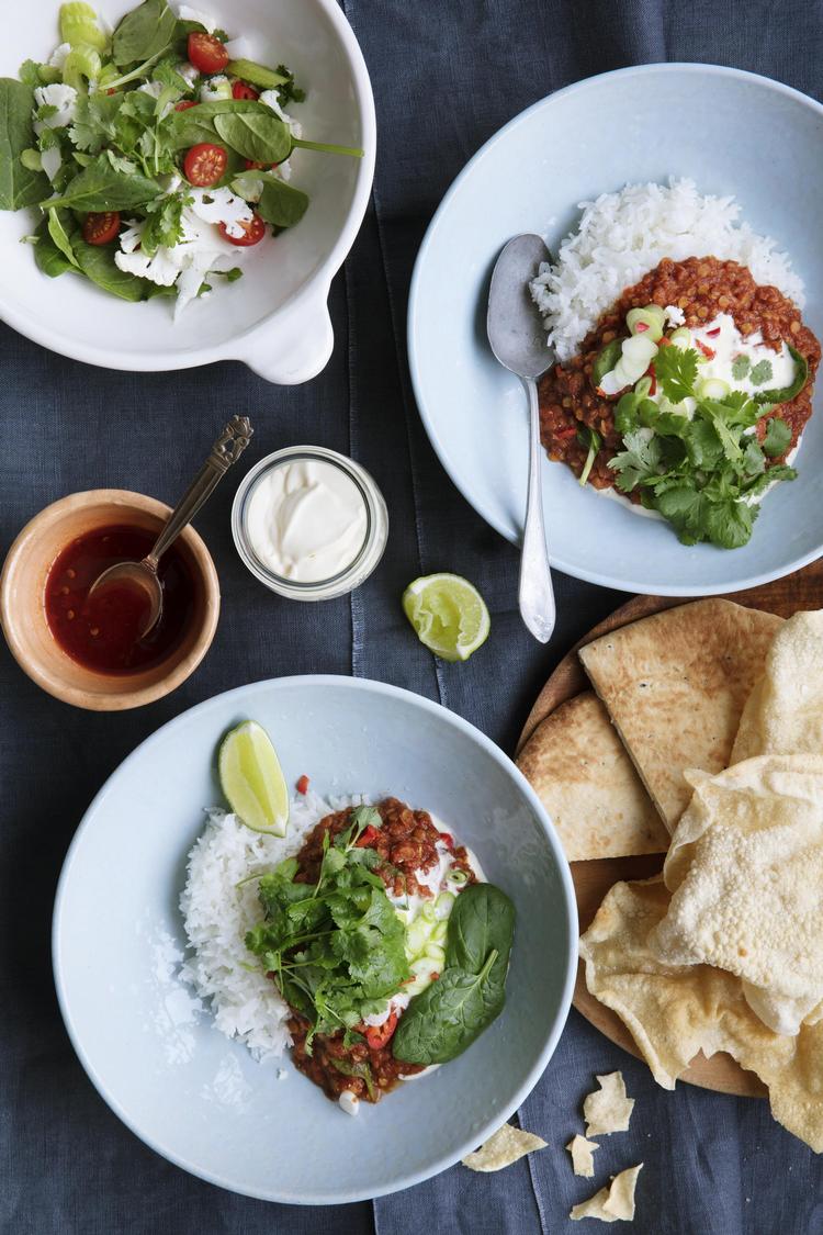 Dahl er en skøn og mættende klassisk vegetarret, som har masser af smag takket være de mange krydderier. Foto: Line Thit Klein