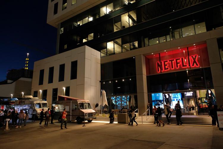 Netflix' Hollywood-hovedkvarter er nyt og prægtigt, men ligger sammen med et af filmbyens ældste studier, Sunset Bronson Studios fra 1923. Netflix