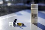 Medicinsk cannabis. Glostrup Apotek doserer lægeordineret cannabis i form af dråber og kapsler. Medicinen ordineres primært til smertepatienter. 
 /POLFOTO