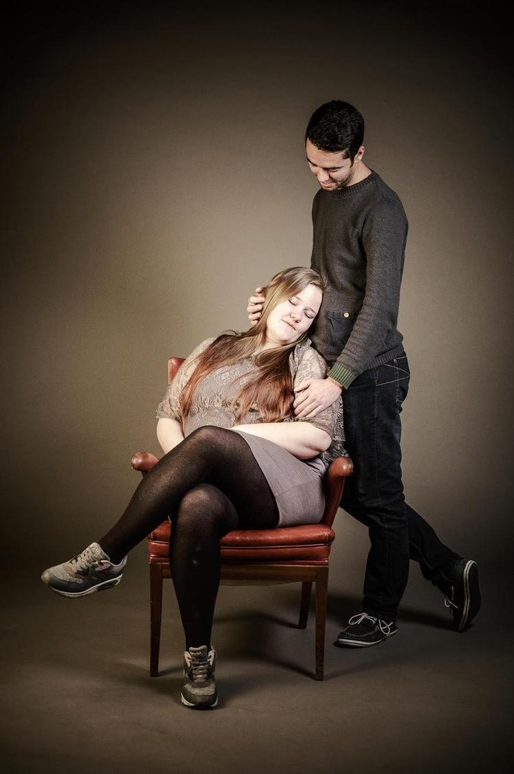 Khoshnaw var nervøs, da han og Christina skulle mødes første gang: »Jeg var nervøs for, om hun nervøs. Alle de dårlige ting, der står om udlændinge. Om man er kriminel og den slags. Det var derfor, hun havde sin veninde med. Men allerede da vi stod ud af bilen, kunne jeg se smilet hos hende«. Foto: Miriam Dalsgaard.  