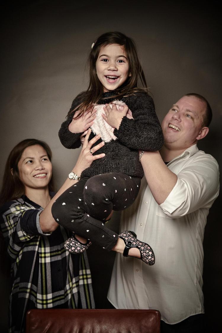 I et lille digt, som Ricki sendte, før han og Juliet mødtes første gang, skriver han: »Every day I miss Your voice, Every day I think we made the right choice. I'm sure we can make this work, I promise You this is no empty word«. 