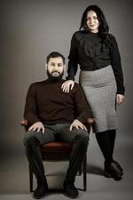 Efter nogle måneder mødtes vi og begyndte at gå lange ture og tale om de store ting i tilværelsen. Der var ingen facader eller lege, det var meget sårbart, ægte og intenst, fortæller Ahlam. 