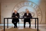 Målet er at give et portræt af Danmarks økonomi, som er så præcist som muligt, siger rigsstatistiker Jørgen Elmeskov, som her ses (tv.) ved et tidligere pressemøde. 