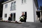 Ajet og Elmije Hasani mener ikke, at de som taxachauffør og rengøringsmedarbejder hører til blandt de rigeste i samfundet. Men deres nye hus kan blive ramt af en ny boligtopskat. »Hvis det bliver for dyrt, må vi sælge«, siger de. 