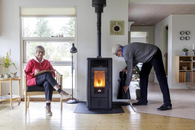 Anne og Torben Gandrup har sagt farvel til hjembyen Taastrup og bor nu fast i deres sommerhus i Nykøbing Sjælland. 