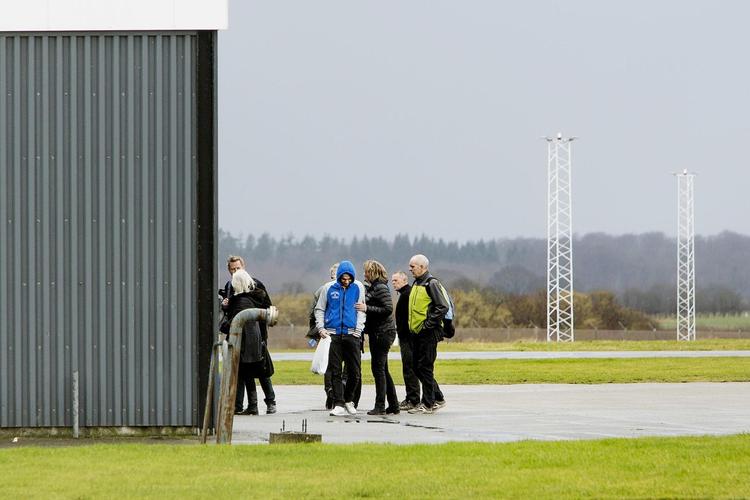 Den 20-årige Alireza Rafie vender tilbage til lufthavnen i Odense, efter de afghanske myndigheder nægtede at tage imod ham. De mener, at han er iraner. Dagen efter blev han løsladt.   