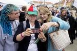 Tidligere statsminister Helle Thorning-Schmidt (S) havde fuldt program fredag på Folkemødet, men mænd er meget overrepræsenteret i festivalens program.  