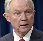 Den amerikanske justitsminister, Jeff Sessions, mener, at der har været for få ressourcer afsat til at efterforske de mange læk.
 