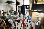 Dagplejer Randi Cederlund er en af dem, der har været i børne- branchen i mange år. Men hun er en truet art i dag, hvor stadig flere forældre vælger at sende deres småbørn i vuggestue. 