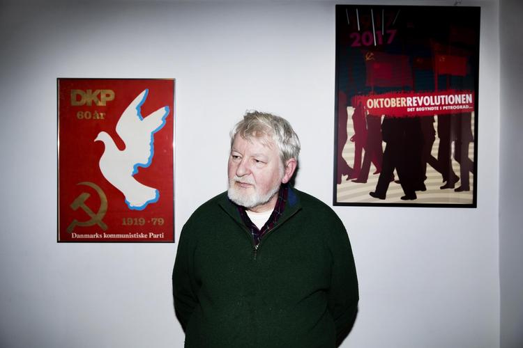 Henrik Stamer Hedin er 71 år og pensionist. Han har været medlem af DKP i 50 år, og har ikke tænkt sig at forlade skuden, selv om partiet har under 200 medlemmer tilbage. 
