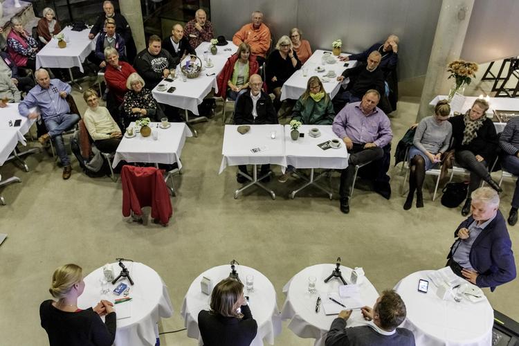 For tilhørerne ved vælgermødet var det ikke let at se de skarpe kanter mellem den konservative og den socialdemokratiske borgmesterkandidat. 