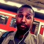 Abdi Najib tror ikke på, at han kan skabe sig et liv i Somalia. Han føler sig magtesløs, og hans eneste plan for fremtiden er at flygte ud af landet igen. 