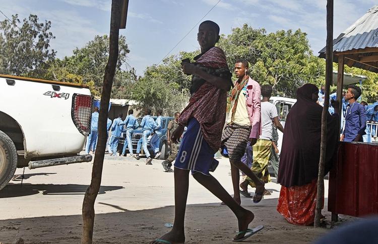 Tidligere på måneden dræbte en selvmordsbomber mere end 12 og sårede over 20 i Somalias hovedstad. Det danske Udenrigsministerium fraråder alle rejser til landet på grund af stor risiko for terrorangreb. 