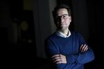 Da de etnisk danske elever forsvandt fra Langkær Gymnasium, gik rektor Yago Bundgaard nye veje for at løse problemet. Men det fik store konsekvenser. 