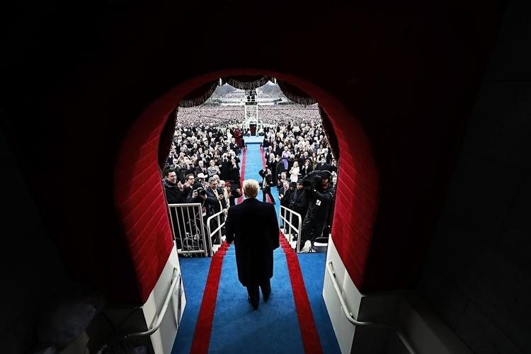 Højrefløjen jublede og venstrefløjen græmmede sig, da Donald Trump 20. januar 2017 blev taget i ed som USA’s præsident. Men på begge fløje blev politik med et slag forandret, og en ny generation af politisk aktive skal nu forsøge at finde deres plads i Trumps Amerika. 