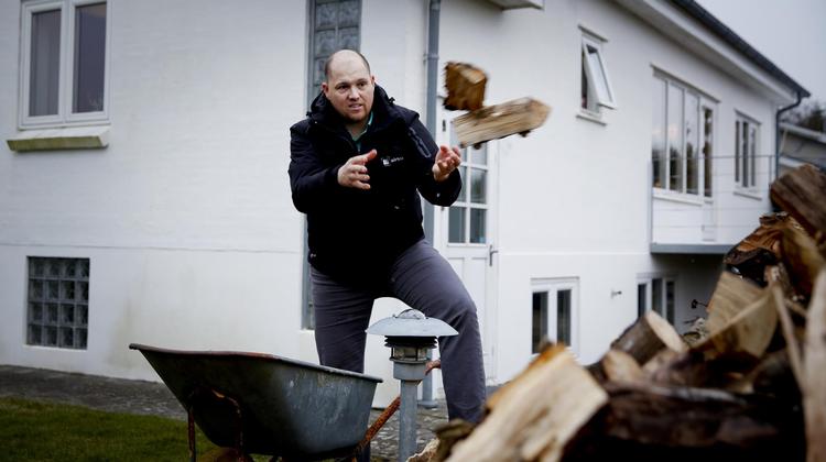 Det var let for Sonny Pragh at tage beslutningen om at skifte job fra staten til det private, da der mangler håndværkere, siger han. Anders Brohus