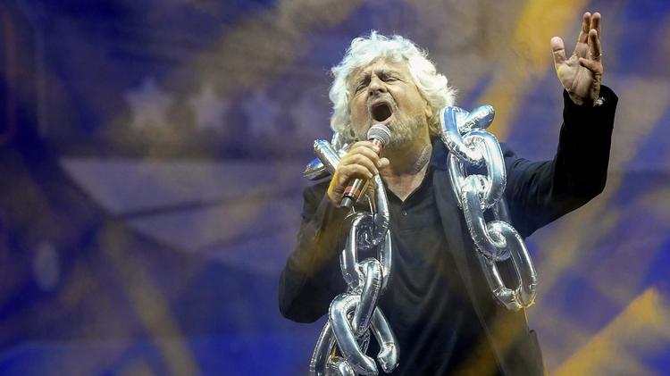 Beppe Grillo er den ubestridte leder af Femstjernebevægelsen, der voksede ud af komikerens blog og de såkaldte rend-mig-i-røven-dage, som han begyndte at organisere for 11 år siden. I dag har partiet over 2.000 folkevalgte over hele Italien og mere end 135.000 medlemmer. Filippo Pruccoli/AP