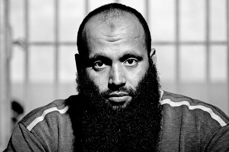 »Jeg er uskyldig. Og jeg er 100 procent sikker på, at jeg en dag kommer hjem til Danmark«, sagde Omar Maarouf, da Politiken i 2004 interviewede manden med det gigantiske skæg i et fængsel i Marokko. Peter Hove Olesen