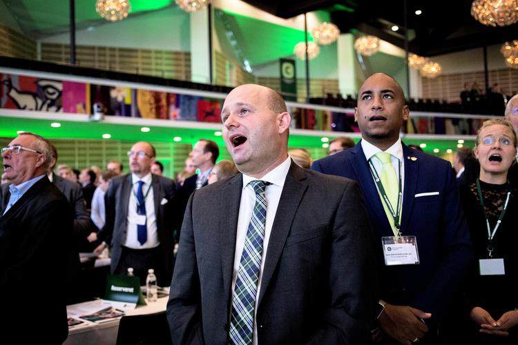 Justitsminister Søren Pape Poulsen (K) og Josue Medina Vásquez skal senere på året giftes i Viborg  Domkirke.   Arkivfoto Nanna Navntoft