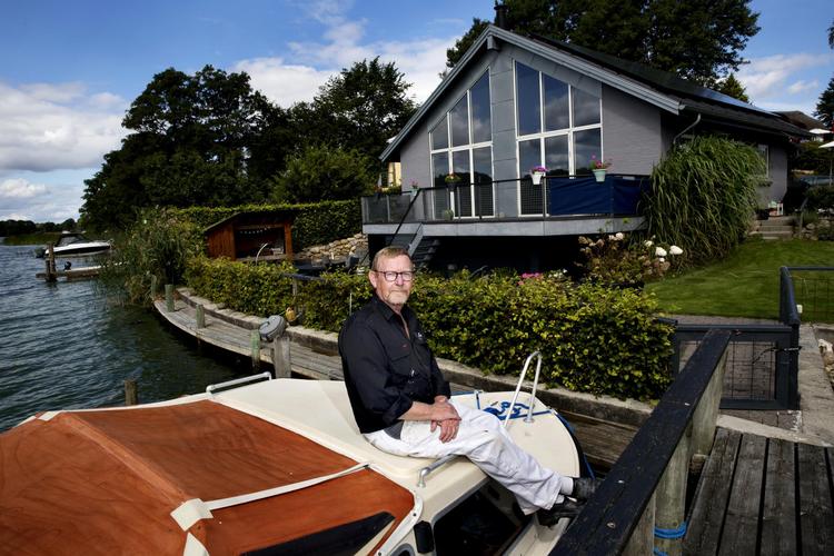 Tom Lundorff fik i 2012 lov til at ombygge sit hus til 92 kvadratmeter. En ny lokalplan giver ham lov til at bygge 100 kvadratmeter. Det takserede Skat til en stigning i grundskylden på 55 procent til mere end 41.000 kr. Jacob Ehrbahn