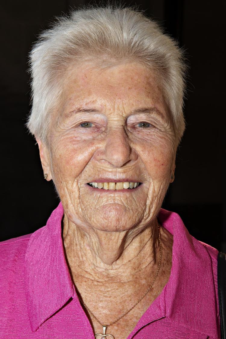 Mia Rasmussen er 91 år og har været kunde i Danske Bank i 60 år. Men nu er hun skuffet. »Hvis det var et  almindeligt firma, og man lavede sådan noget, så blev man jo  afskediget«. Martin Lehmann