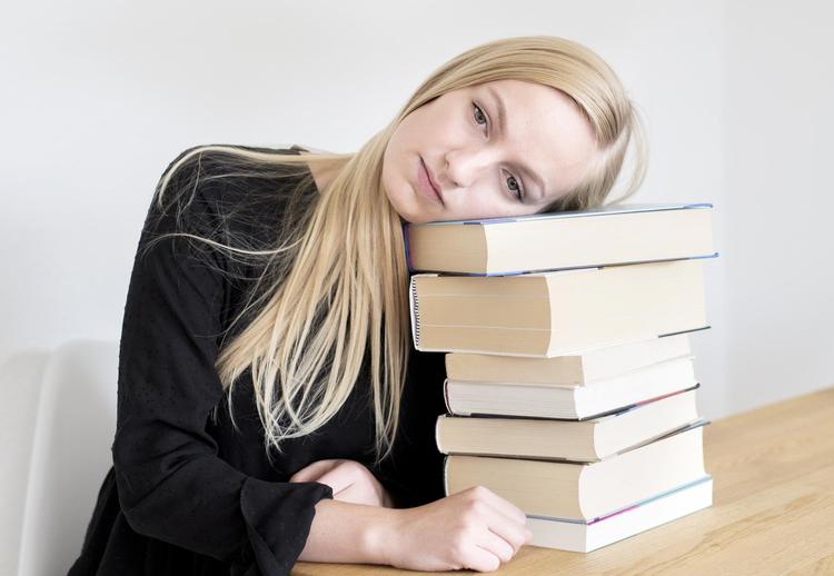 Ordblind. Lærerne troede, Line Sort sjuskede. Hendes ordblindhed blev først konstateret, da hun var begyndt at læse teologi. Louise Herrche Serup