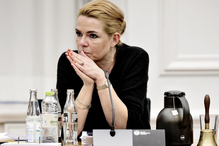 Åbent samråd med udlændinge- og integrationsminister Inger Støjberg (V) om vurderingen af Paposhvili-dommen.

 Miriam Dalsgaard