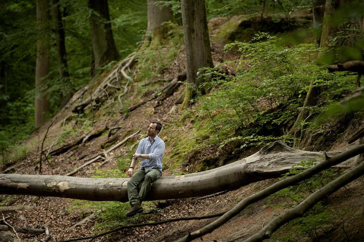 Den nyudnævnte miljø- og fødevareminister, Jakob  Ellemann-Jensen (V), har for nylig  bosat sig i udkanten af Rude Skov i  Nordsjælland. I sin tiltrædelsestale  har han lagt op til at passe på de grønne områder.  Foto: Peter Hove Olesen /POLFOTO