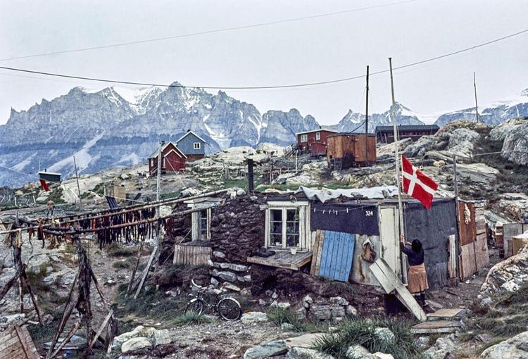 Danmark har fortrængt og benægtet meget om kolonitiden i Grønland. Det er på tide, vi giver grønlænderne en undskyldning. 