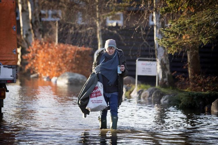 Danmark bliver stadigt oftere ramt af ekstremt vejr. Her er det Jyllinge efter stormen Urd. Så hvorfor spares der på beredskabet? 
