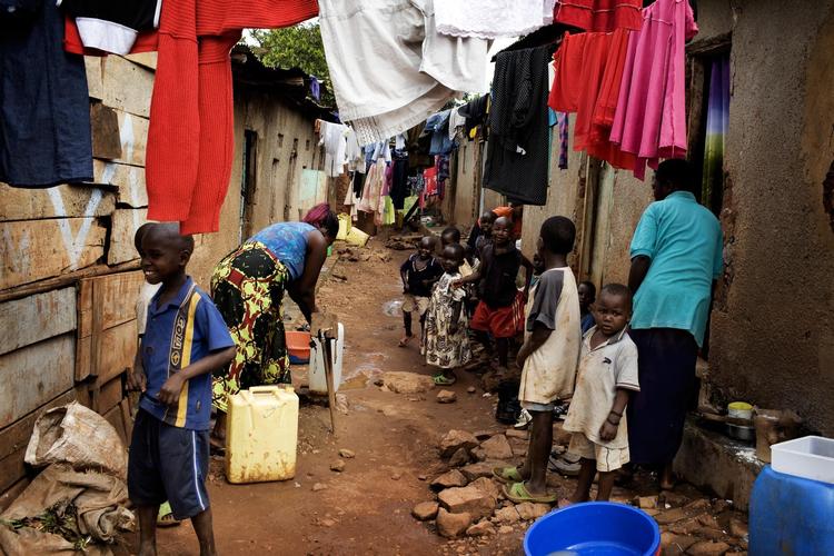 Når jeg tænker tilbage på min forholdsvis fattige barndom i Uganda, var jeg lykkelig, skriver Mary Consolata Namagambe. 