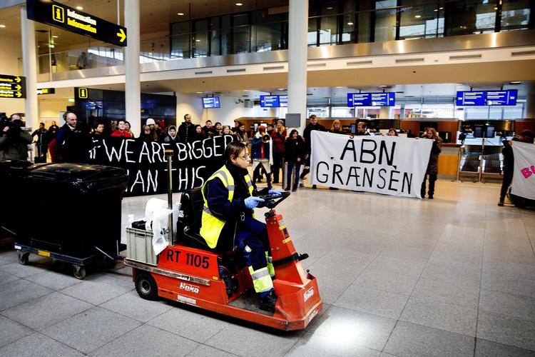 Der har været store protester mod tvangsudsendelser af afviste asylansøgere. Men de er nødvendige og skal ske meget oftere. 