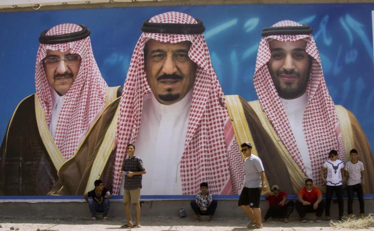 Hvorfor accepterer Vesten, at kongefamilien i Saudi-Arabien anser landets enorme olierigdomme for deres private ejendom? 