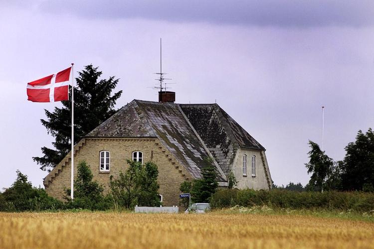 Danmarks velfærd bygger på generations indsats, et stærkt civil-samfund og kloge politiske reformer gennem de seneste årtier. 