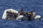 Migranter skal stoppes på en forsvarlig måde, før de tager den farlige rute over Middelhavet i gummibåd, mener Dansk Flygtningehjælp. 