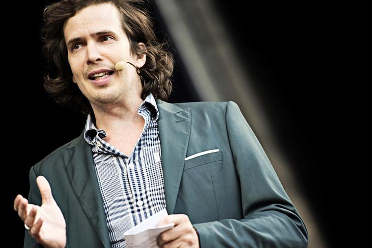 Kristian Leth har skrevet små, abstrakte historier til børn, der passer til danske kompositionsstykker fra det 20. århundrede. Værket hedder 'Vildtvoksende fantasier'. Mathias Løvgreen Bojesen