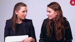 I en række YouTube-videoer hænger Mette Frederiksen (S) ud med den indflydelsesrige youtuber Anna Briand. På den måde kan hun komme tæt på de unge vælgere, der identificerer sig med deres YouTube-idol.  Skærmbillede fra YouTube 