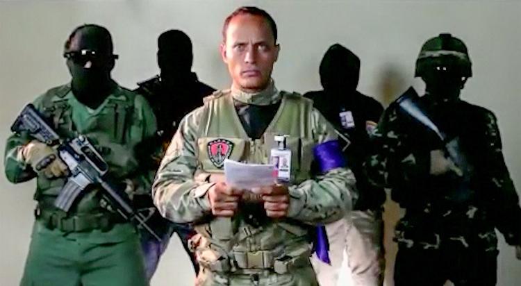 Deltagerne i det påståede terrorangreb - deriblandt piloten og skuespilleren Oscar Perez - dukkede efter angrebet op i en video, der var lagt ud på Instagram. 