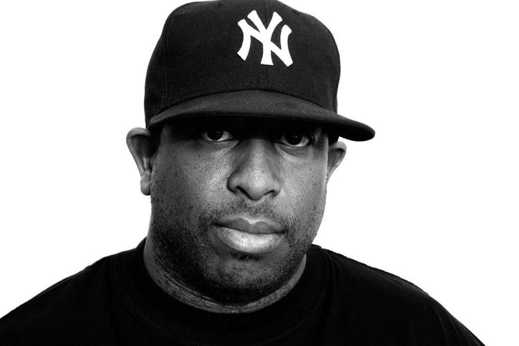 Hiphoplegenden DJ Premier vender plader på Chateau Motel i aften.  